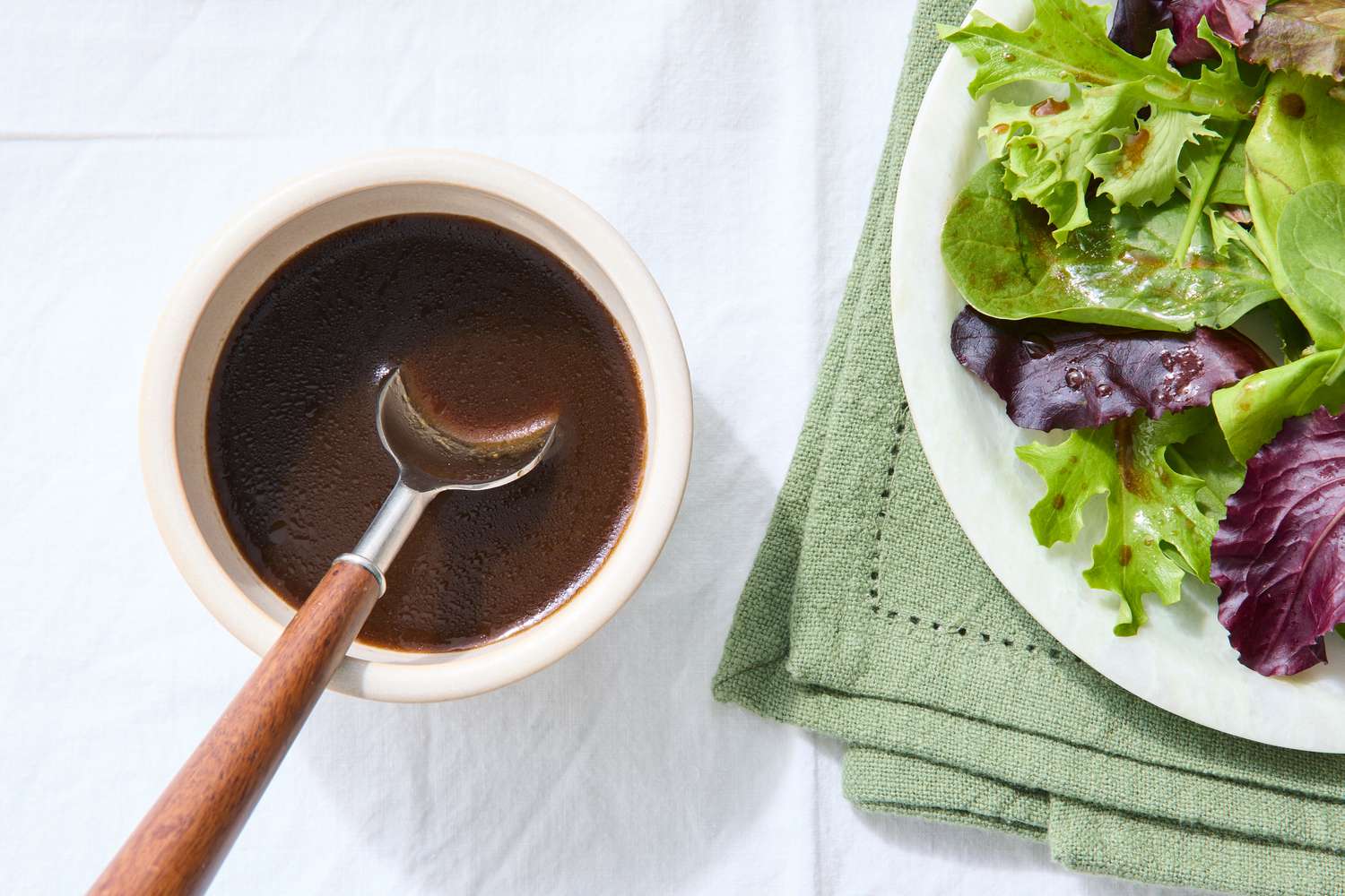 Master Sweet & Tangy Honey Balsamic Vinaigrette at Home
