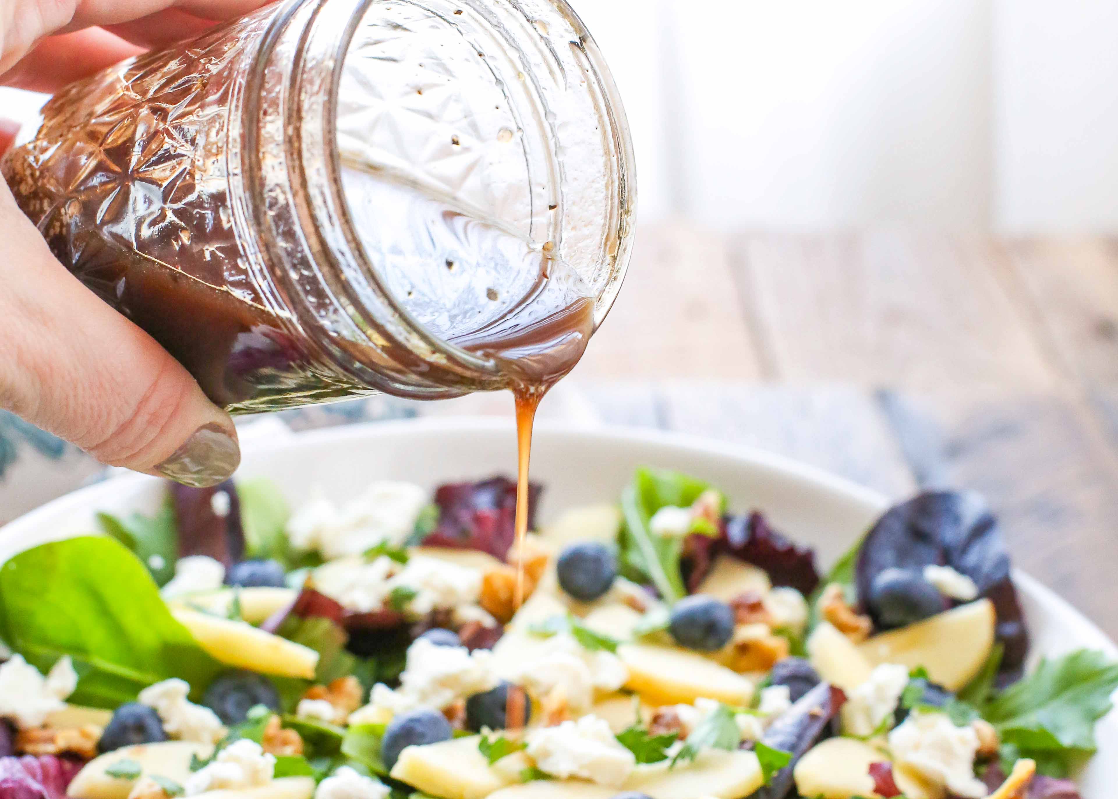 TGI Fridays Copycat: Easy Honey Balsamic Vinaigrette